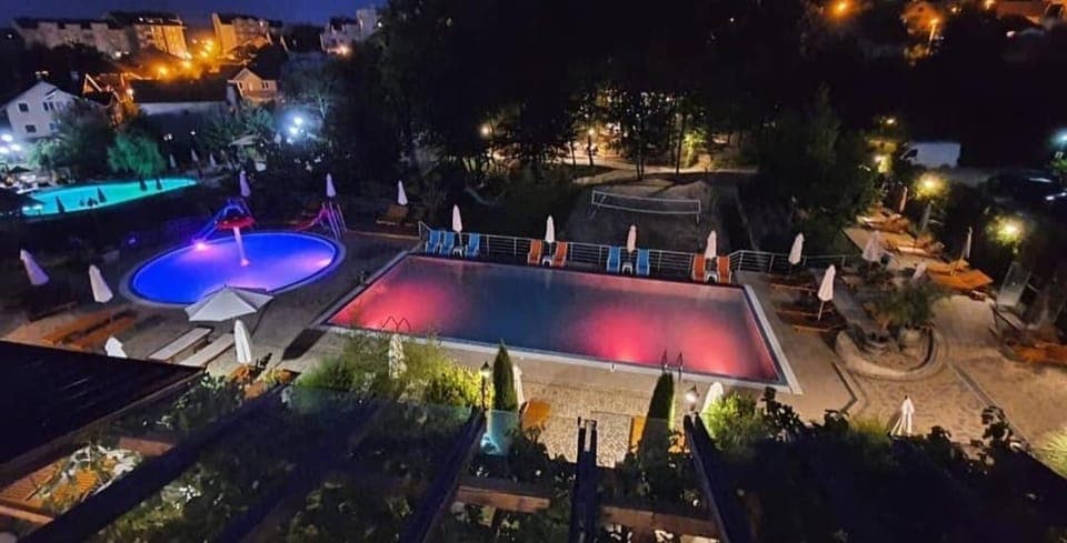 Night, Swimming pool