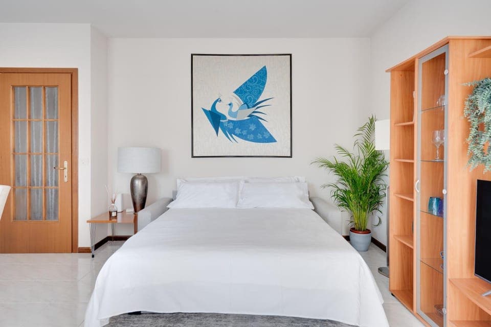 Bed, Photo of the whole room