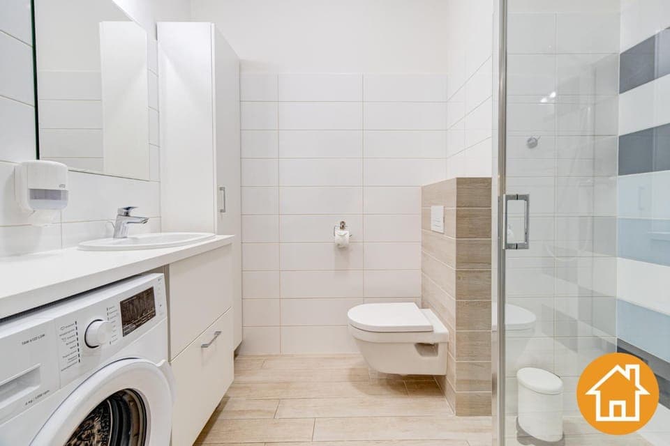 Toilet, Bathroom, washing machine