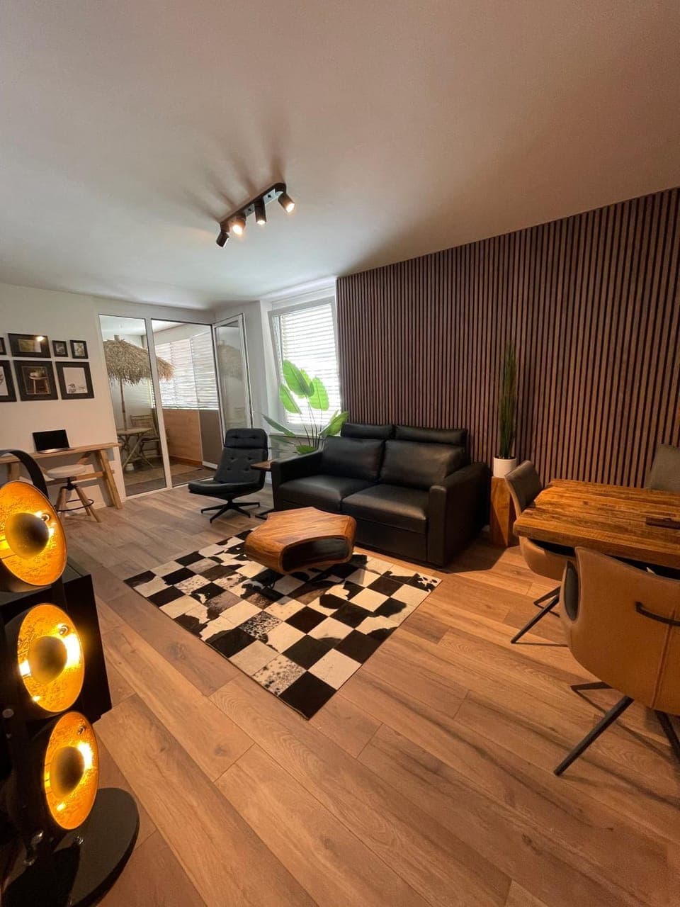 Living room, Seating area