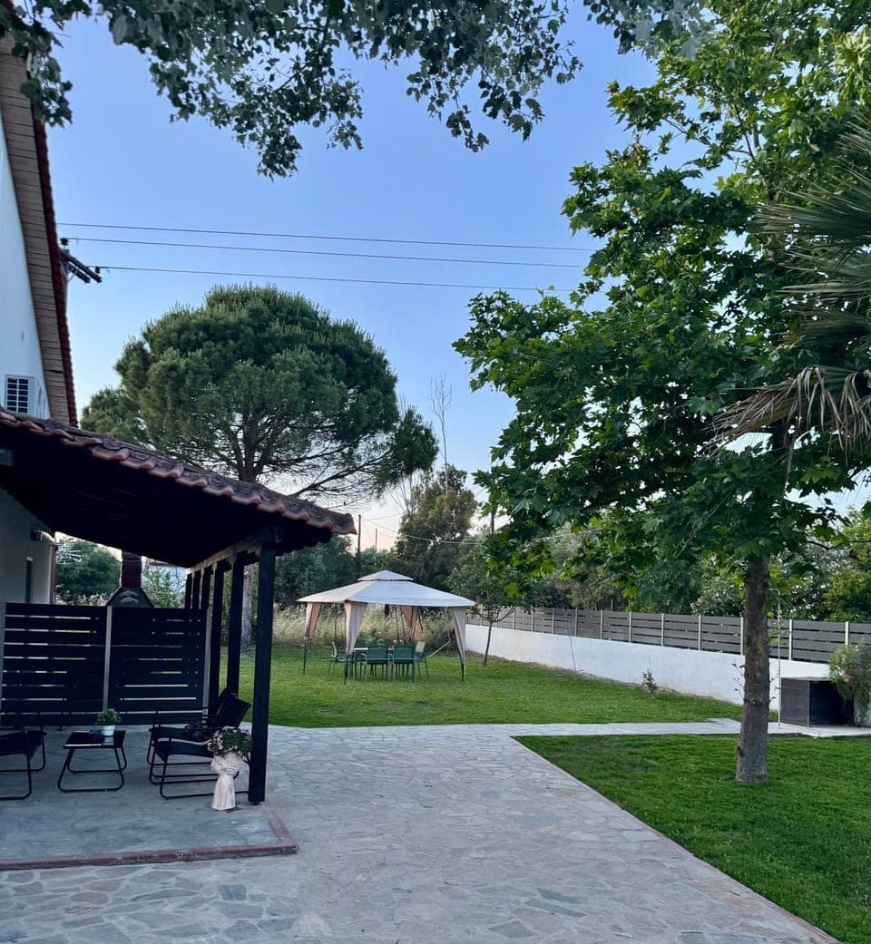 Property building, Garden, Garden