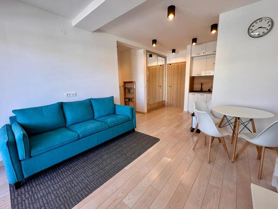 Kitchen or kitchenette, Living room, Seating area, Dining area