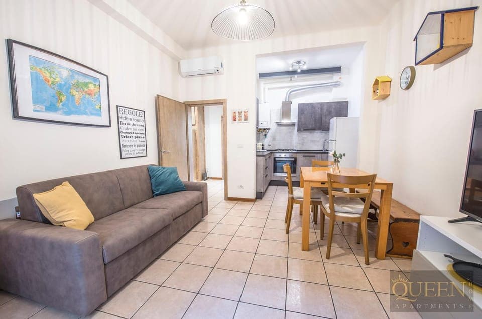 TV and multimedia, Kitchen or kitchenette, Living room, Other, Seating area, Dining area, air conditioner