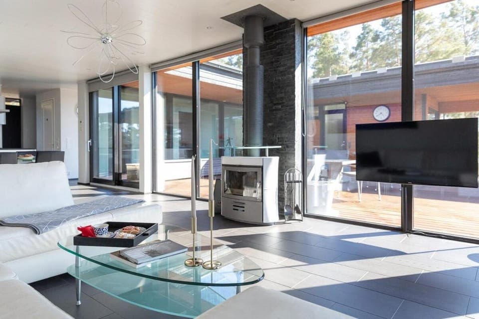 Stay North - Hirvipolku House in Finland