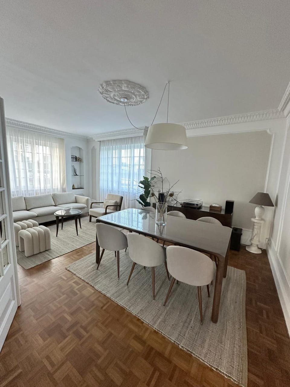 Living room, Dining area