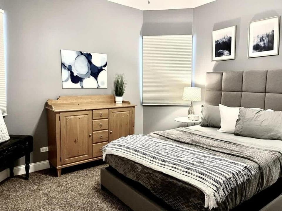 Bed, Photo of the whole room, Bedroom