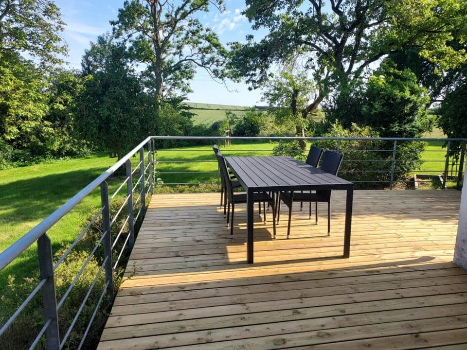 Natural landscape, Garden, View (from property/room), Balcony/Terrace, Dining area, Garden view