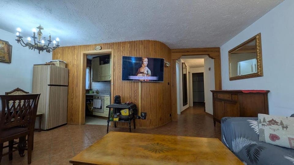 Kitchen or kitchenette, Living room