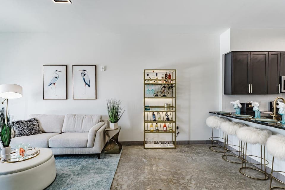 Kitchen or kitchenette, Living room, Seating area, Dining area, minibar