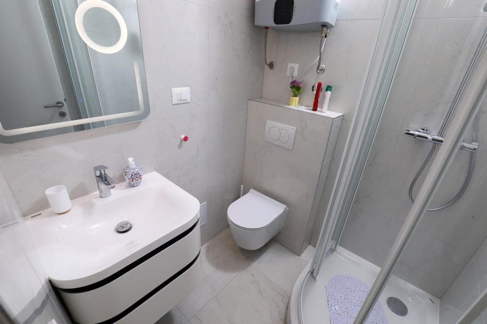 Toilet, Bathroom