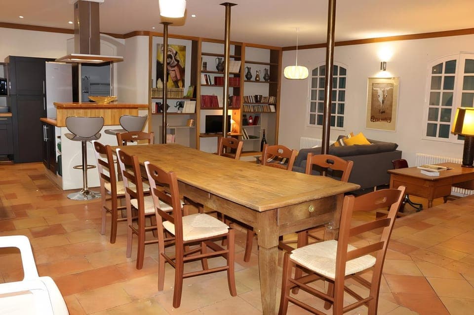 Property building, Living room