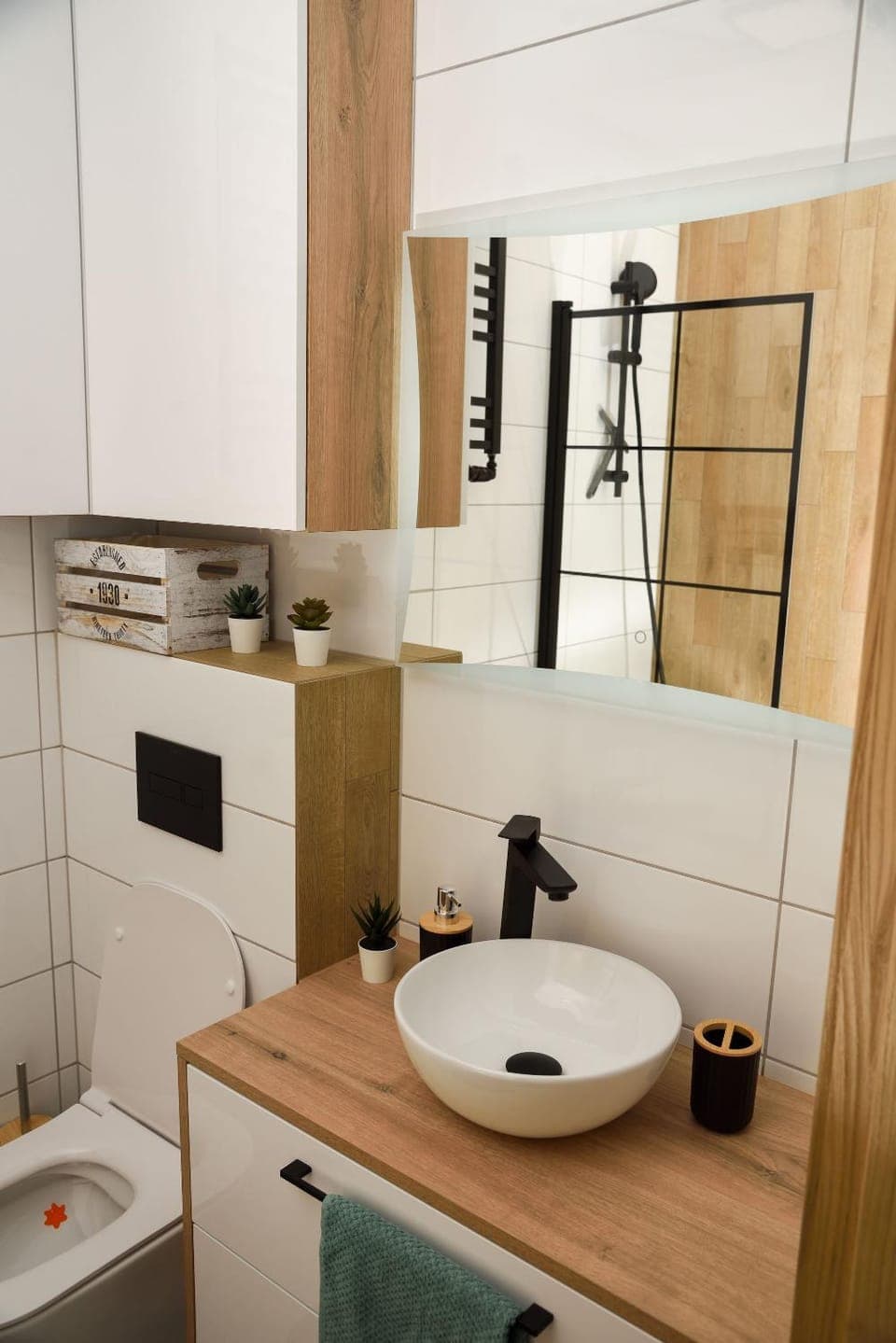 Shower, Toilet, Bathroom, Bath