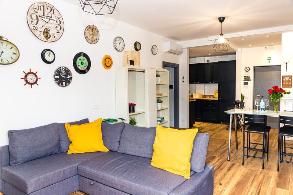 Living room, Decorative detail