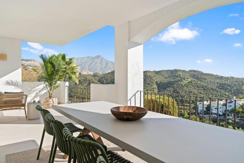 Day, View (from property/room), Balcony/Terrace, Balcony/Terrace, Mountain view