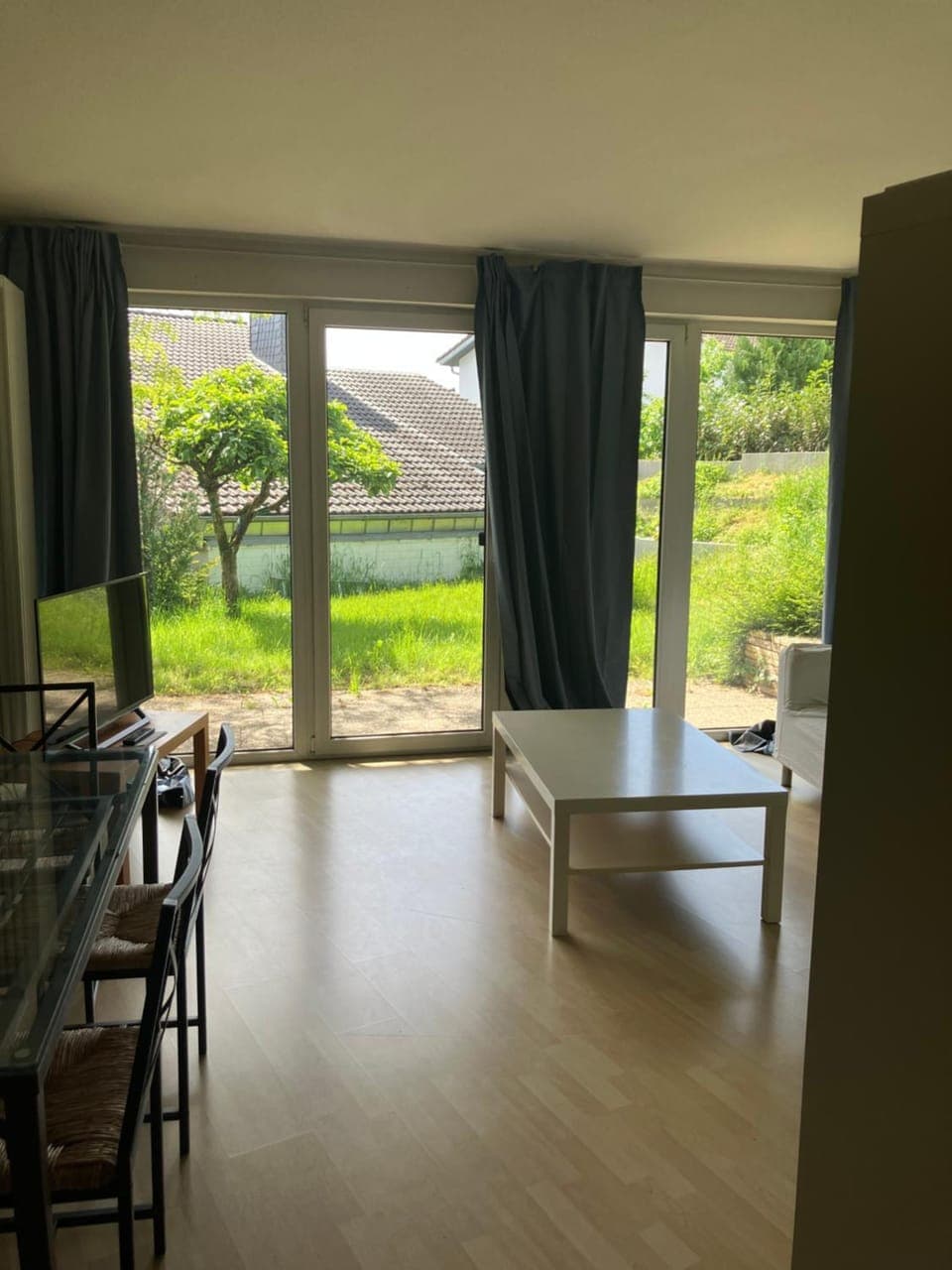 Garden, Living room, Seating area, Garden view