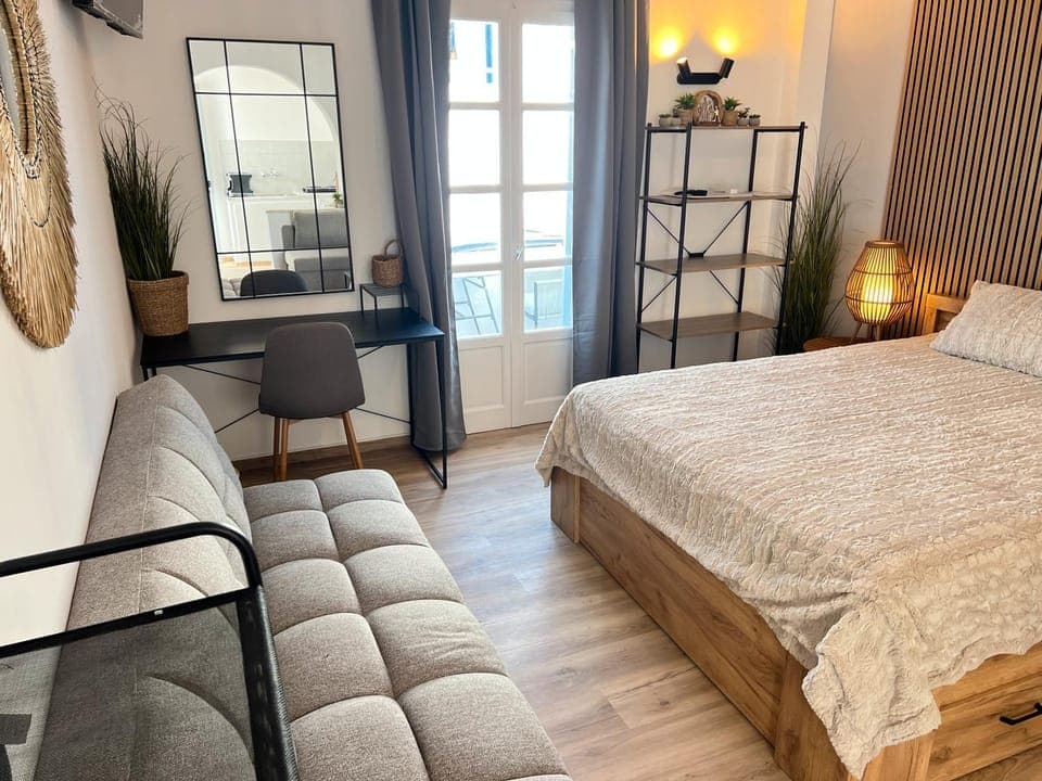 Property building, Living room, Bedroom