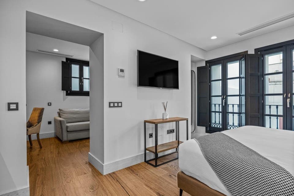 Seating area, Bedroom