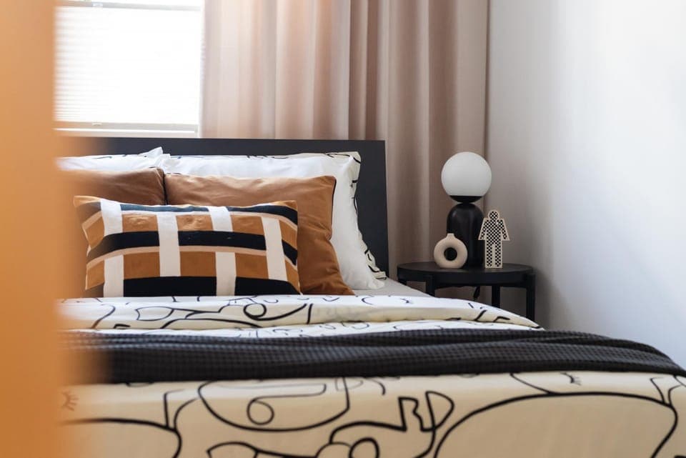 Bed, Photo of the whole room, Bedroom