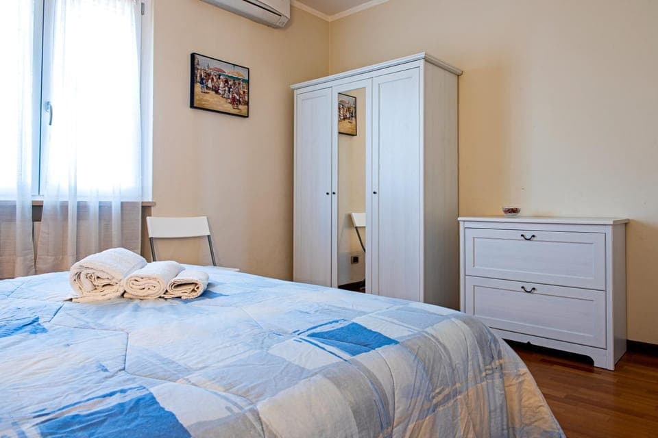 Living room, Bedroom