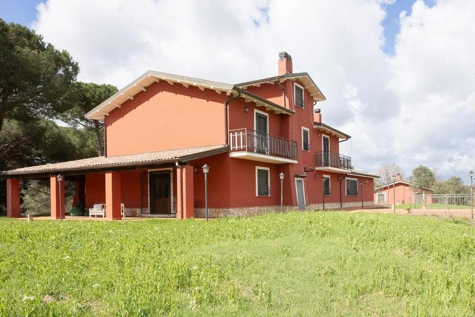 Property building, Natural landscape, Garden, Garden view