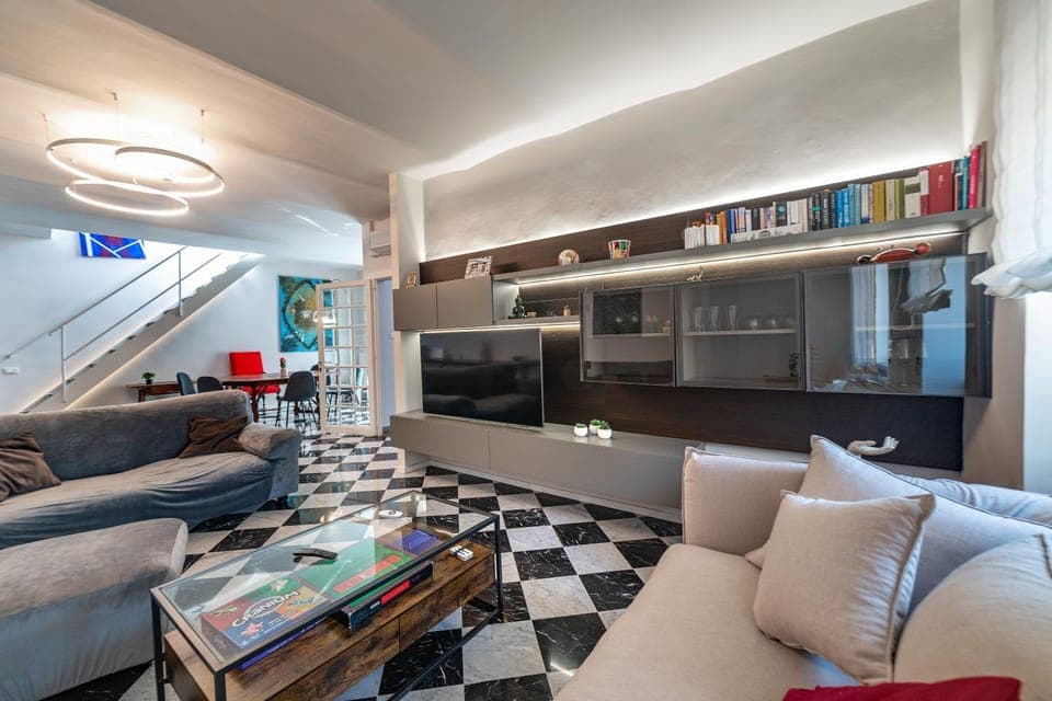 TV and multimedia, Living room, internet, pet friendly