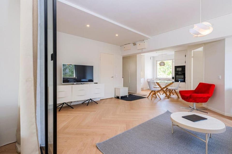 3BR Scandinavian 76 m2 Linnanmäki Free parking Apartment in Helsinki