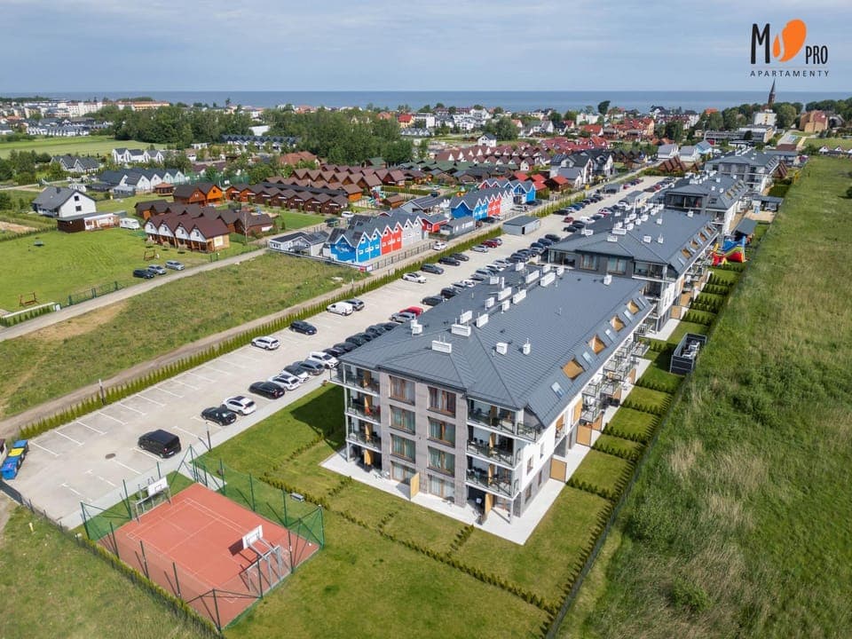 Property building, Neighbourhood, Location