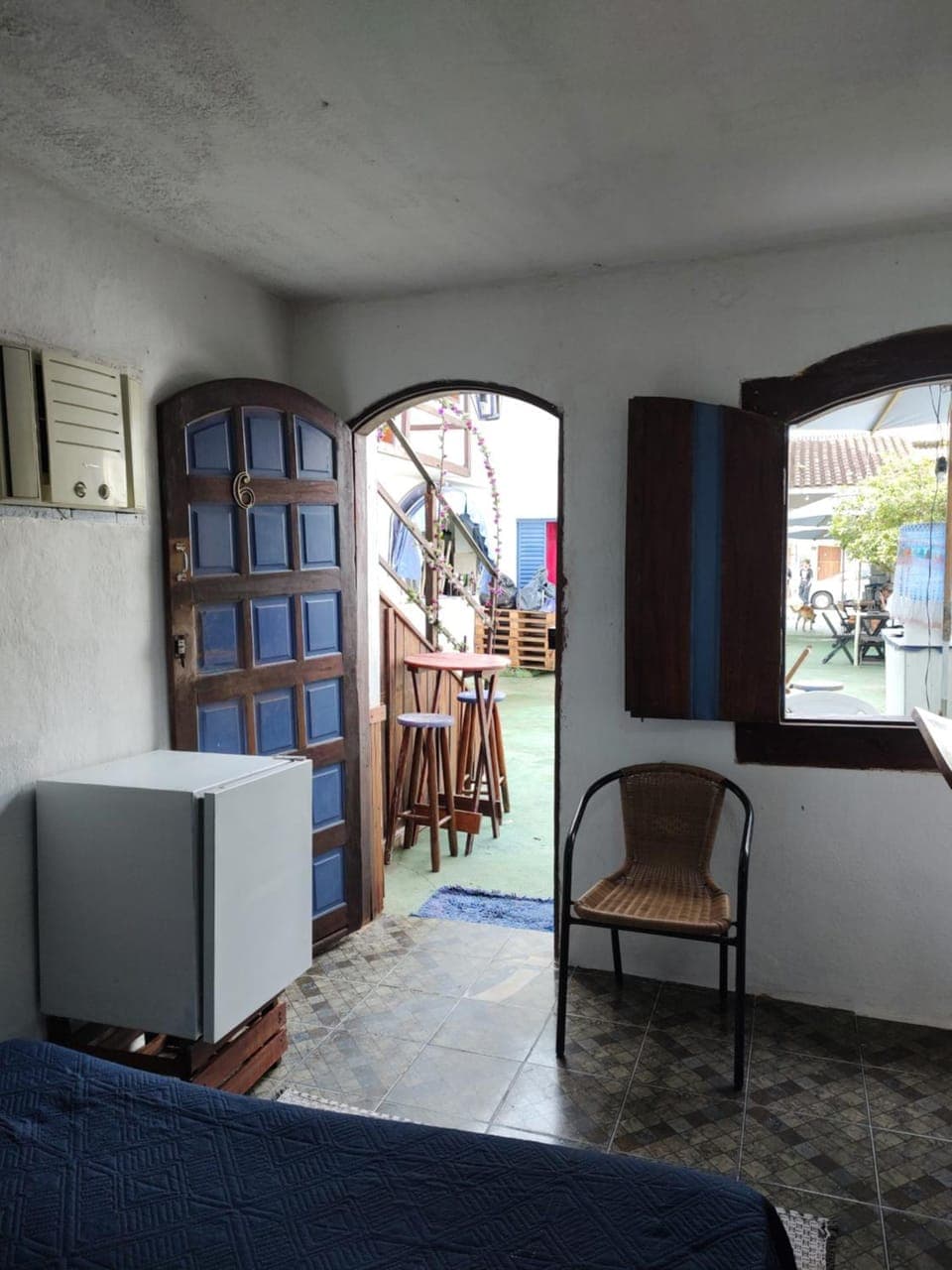 View (from property/room), Seating area, Dining area