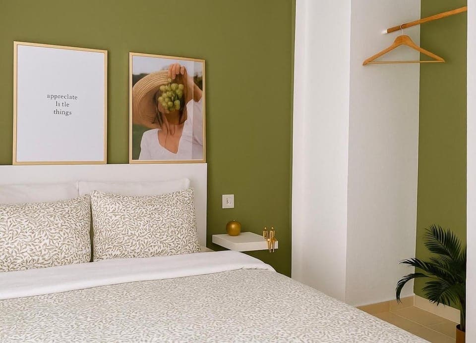 Bed, Photo of the whole room, Decorative detail, Bedroom