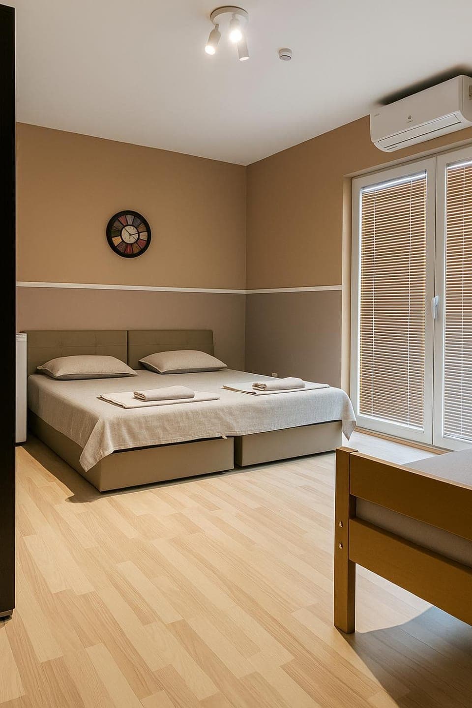 Bed, Bathroom, Balcony/Terrace, Bedroom, air conditioner