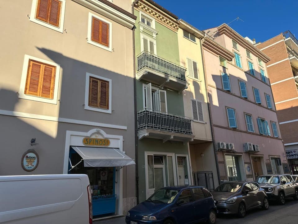 Property building, Street view