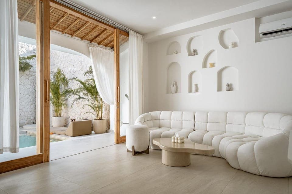 Living room, Seating area, air conditioner