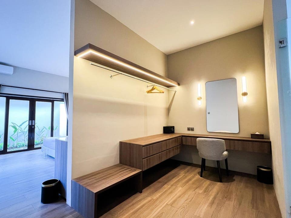 Walk To Top Cafes & Beach Modern Suite Nova 1 House in North Kuta