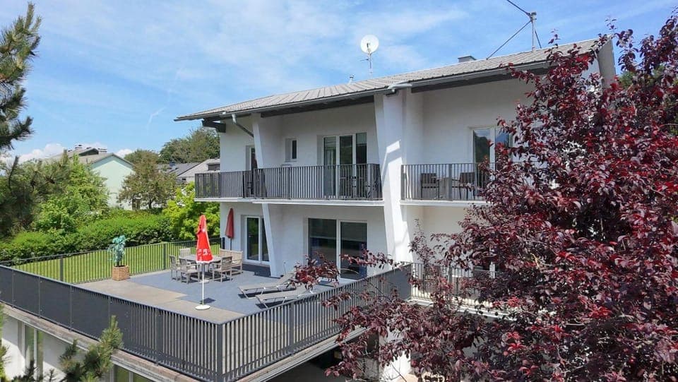 Property building, Balcony/Terrace