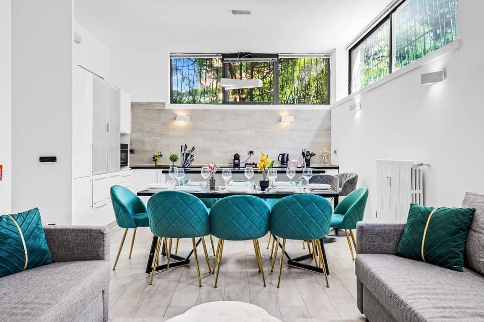 Kitchen or kitchenette, Living room, Dining area