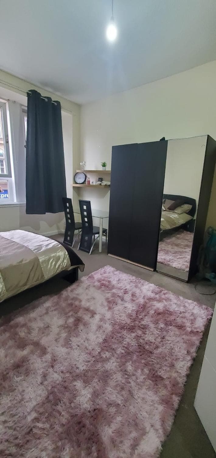 Bed, Photo of the whole room, Dining area, Bedroom