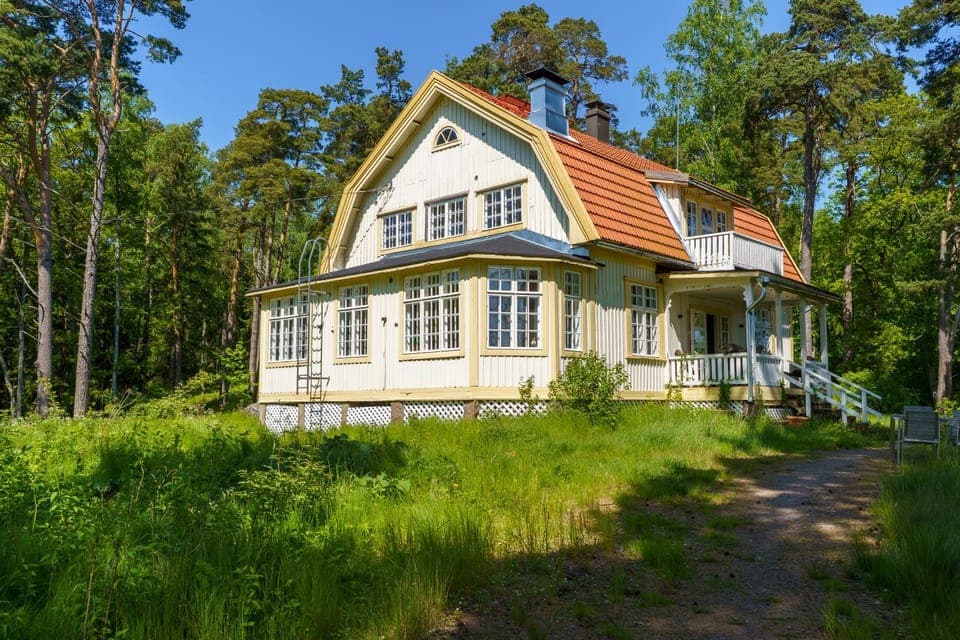 Property building, Natural landscape