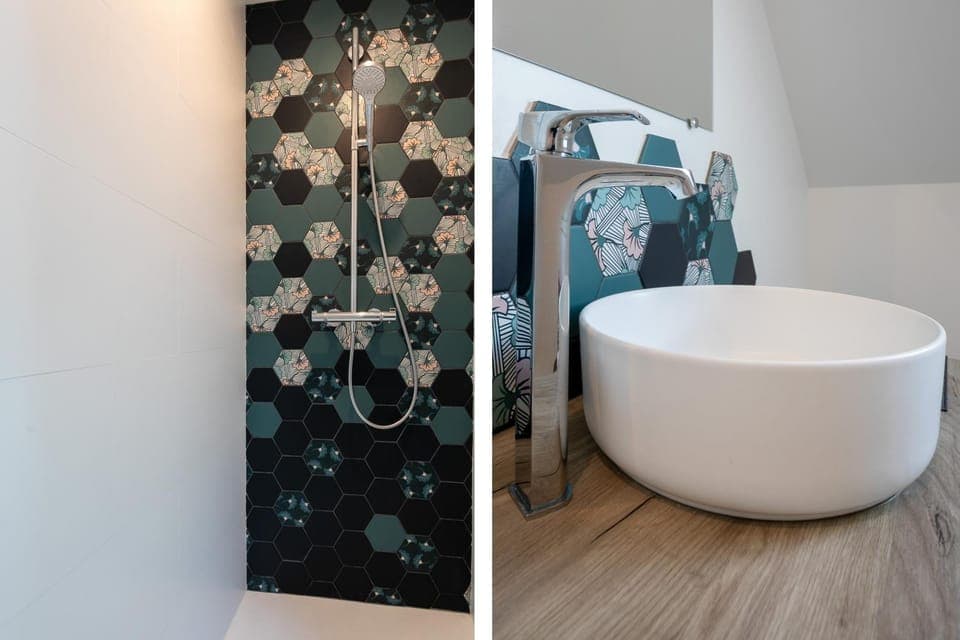 Bathroom, Living room