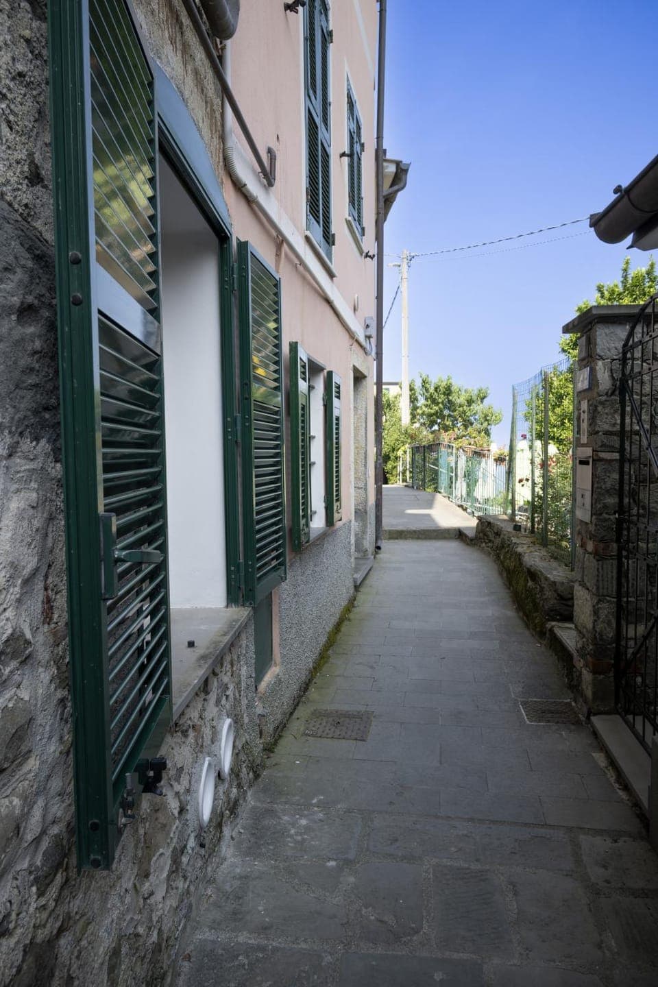 Property building, Neighbourhood, Street view