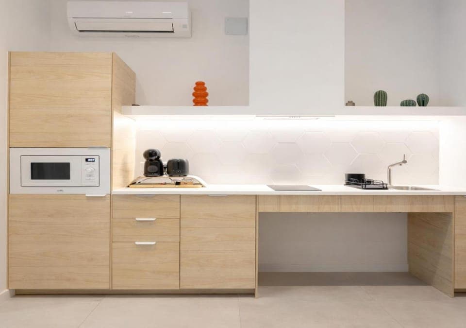 Kitchen or kitchenette