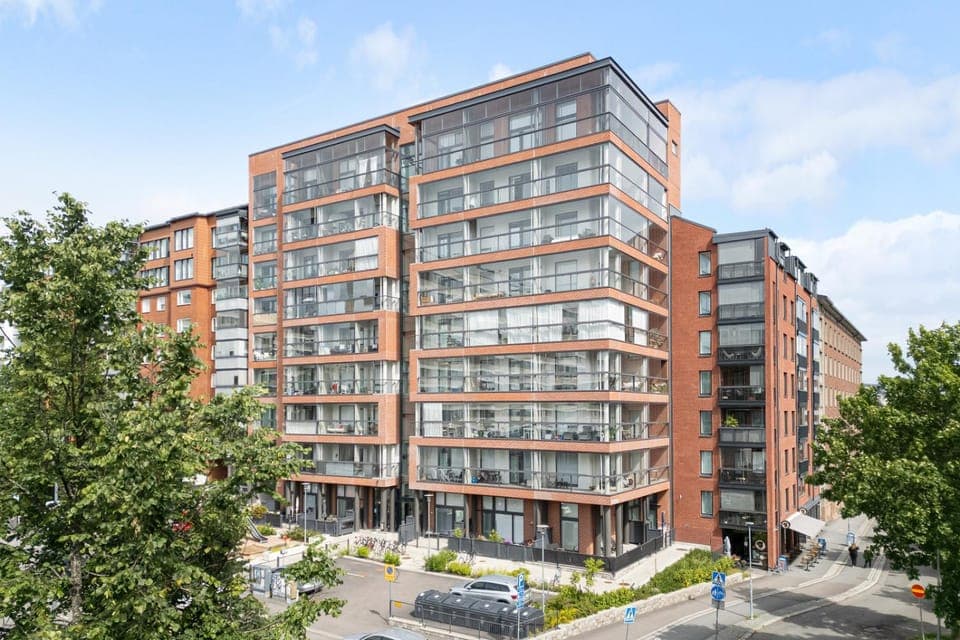 Facade/entrance, Day