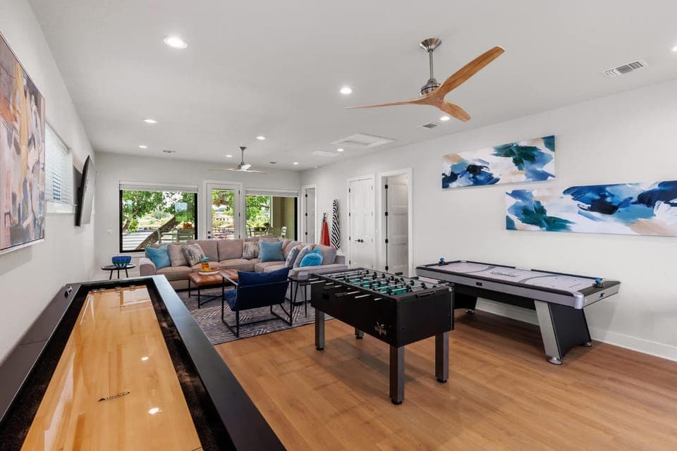 Game Room, TV and multimedia