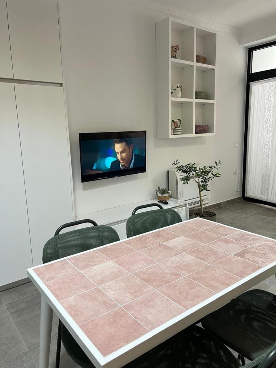 TV and multimedia, Dining area