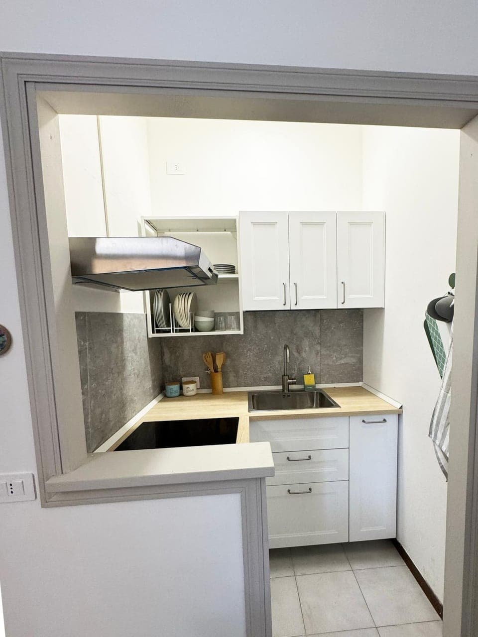 Kitchen or kitchenette