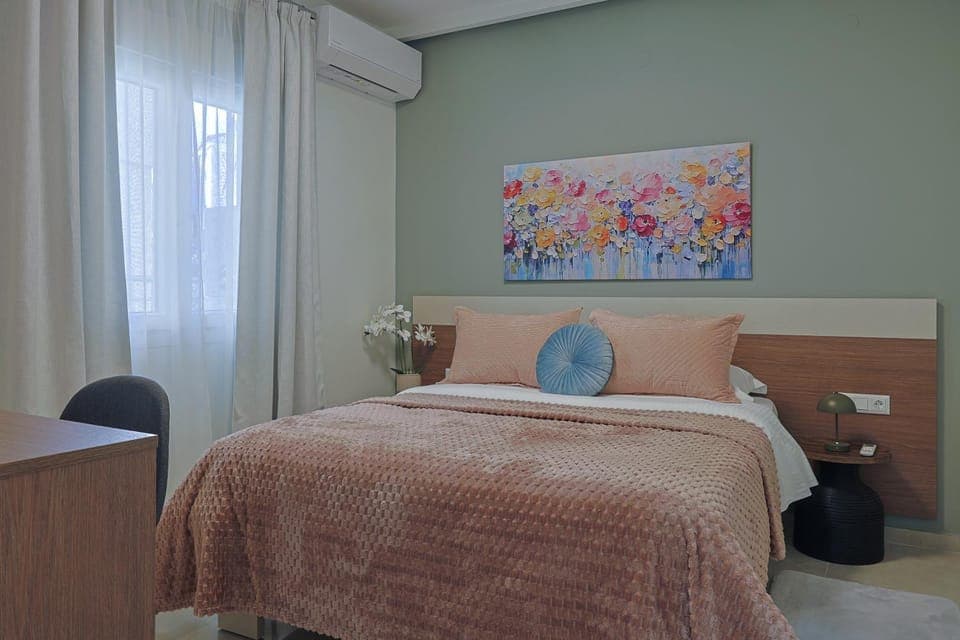 Bed, Bedroom, air conditioner