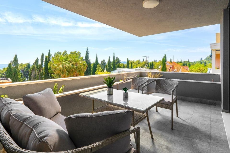 Day, View (from property/room), Balcony/Terrace, Seating area, Dining area