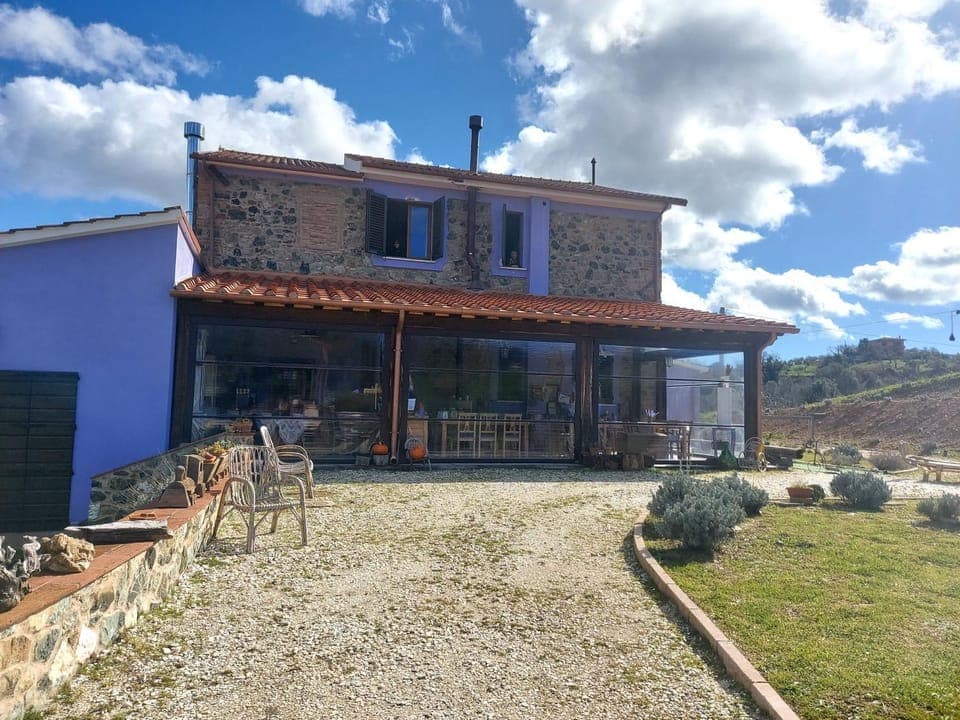 Property building, Restaurant/places to eat