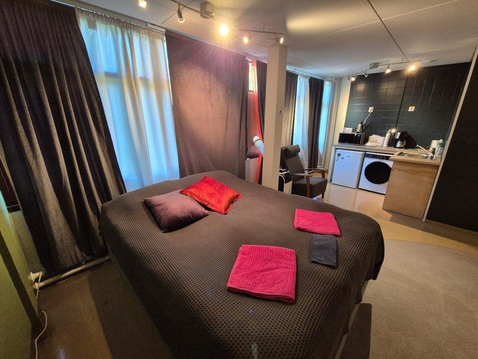 NATO bunker with nice bed and appliancies Apartment in Finland