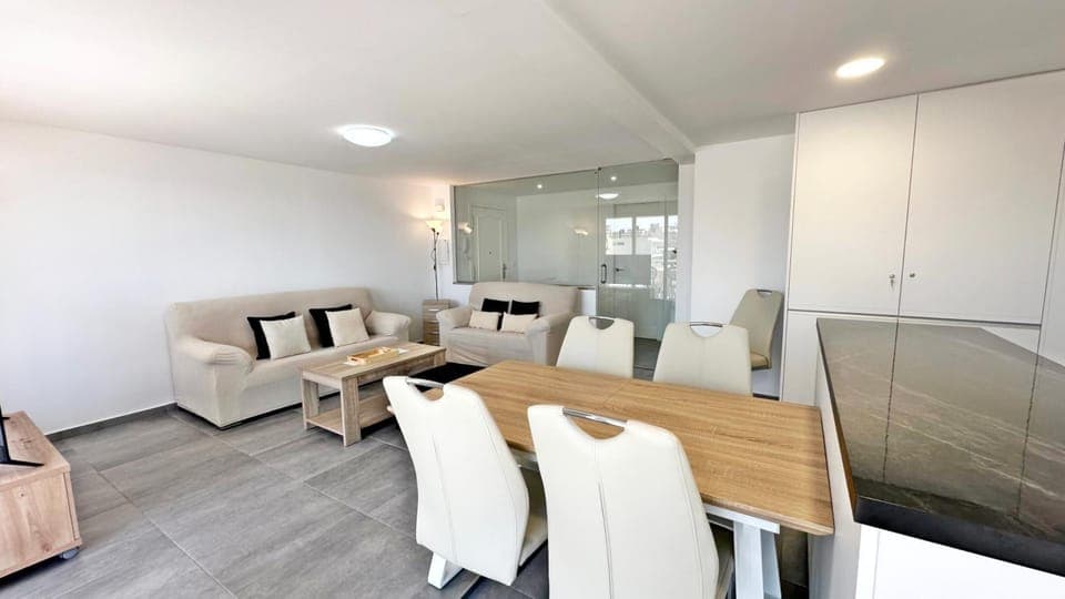 ROMPEOLAS GANDIA - Alquiler solo a familias Apartment in Gandia