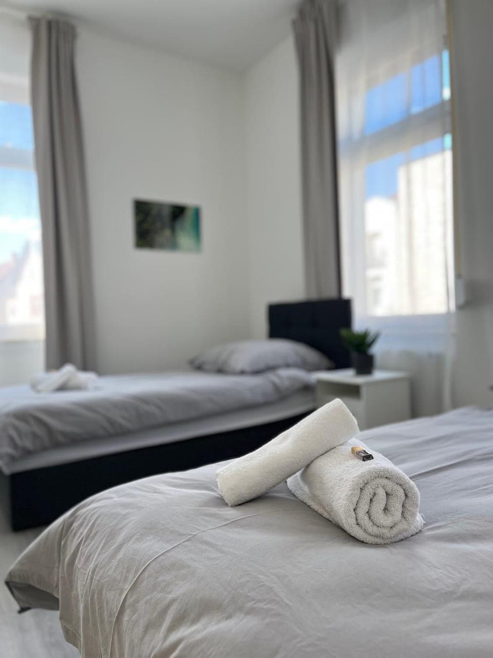 Bed, Photo of the whole room, Bedroom, towels